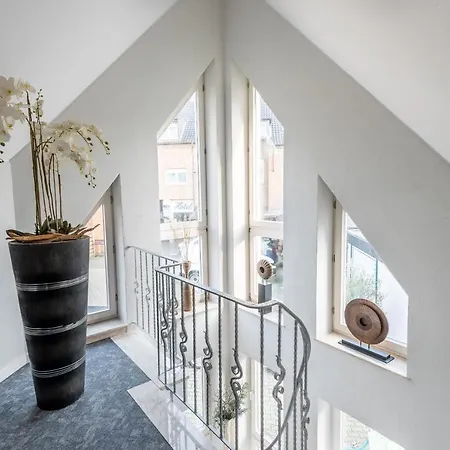 Zur Krone Otel Meerbusch