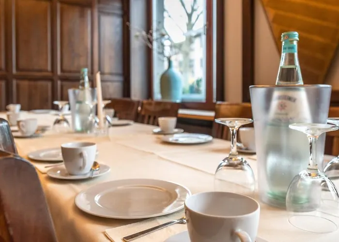 Zur Krone 3* Meerbusch