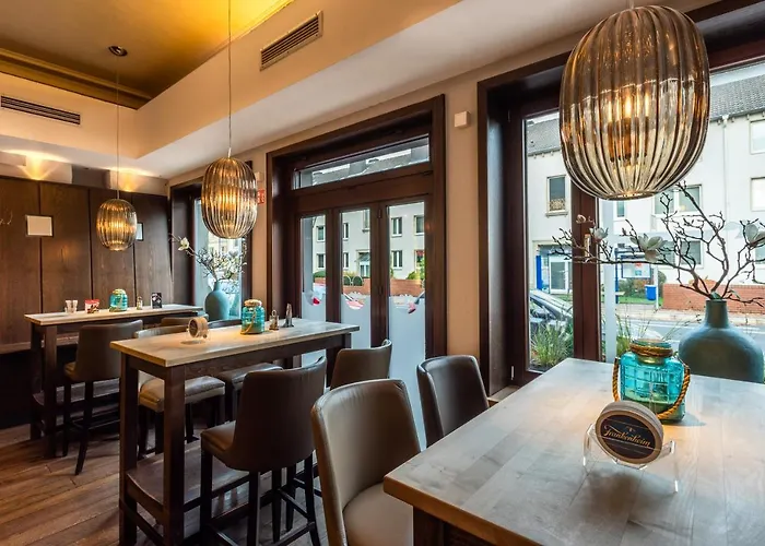 ツア クローネ 3* メーアブッシュ